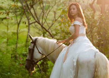 Ат минсе кыздык белги түшүп калат деген чынбы? Гинеколог жооп берет