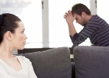 Аялдар эмне эле болуп бара жатышат