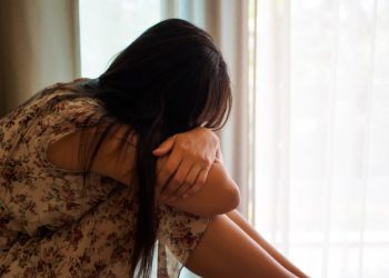 Апам "сени окутуш үчүн төрөгөн эмесмин