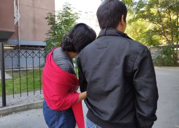 Күйөөмдүн телефонун чукулап отуруп эски курбуларымдын номерин көрүп калдым