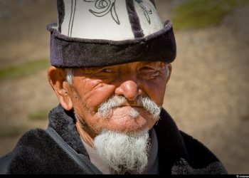 Кайын атам "менин келиним жүгүнбөйт"