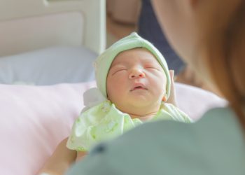 Кызымдын туулган күнү туура эмес жазышкан