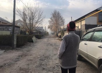 Мени көчөдөн алып келип адам кылган кайын энем менен кызына рахмат