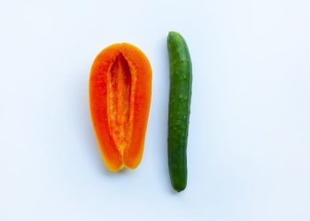 Тамакты жакшы жегендер төшөктө мыкты болобу? Сексологго 10 кызыктай суроо