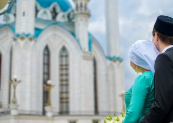 Эки жолу күйөөгө тийген аялдарды нике кыюу аземине киргизбейби?