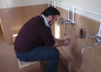 Дарыгер он күнгө чейин кулагыңа суу тийгизбе деди. Эми кантип даарат алам?