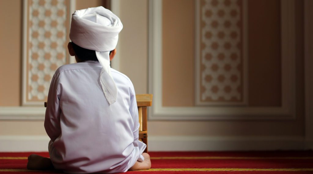 Онго чыккан бала намаз окуса болобу? Адис жооп берет