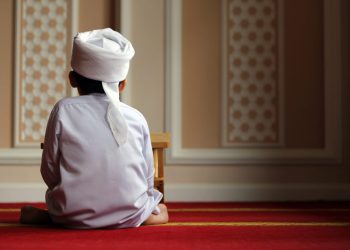 Онго чыккан бала намаз окуса болобу? Адис жооп берет