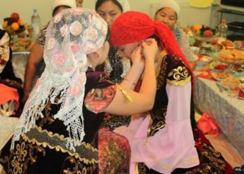 Кудагыйыма “кызымды көлөкөгө баккам” десем