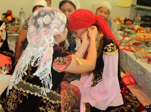 Кудагыйыма “кызымды көлөкөгө баккам” десем