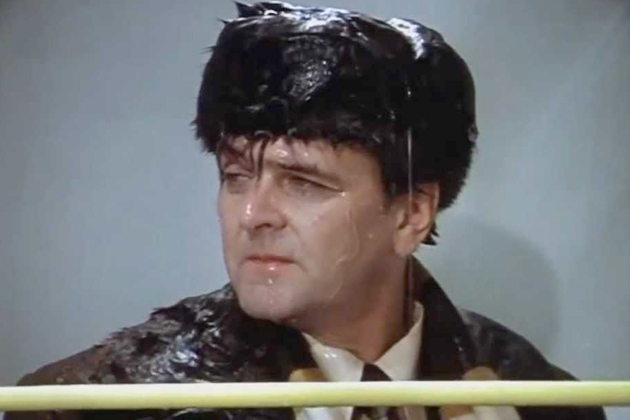 Бул каармандын аты ким? "Жеңил парың менен!" тасмасы тууралуу тест