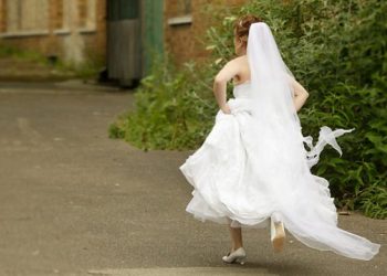 Эмне үчүн “качан күйөөгө тиесиң” деген суроону такай беришет?