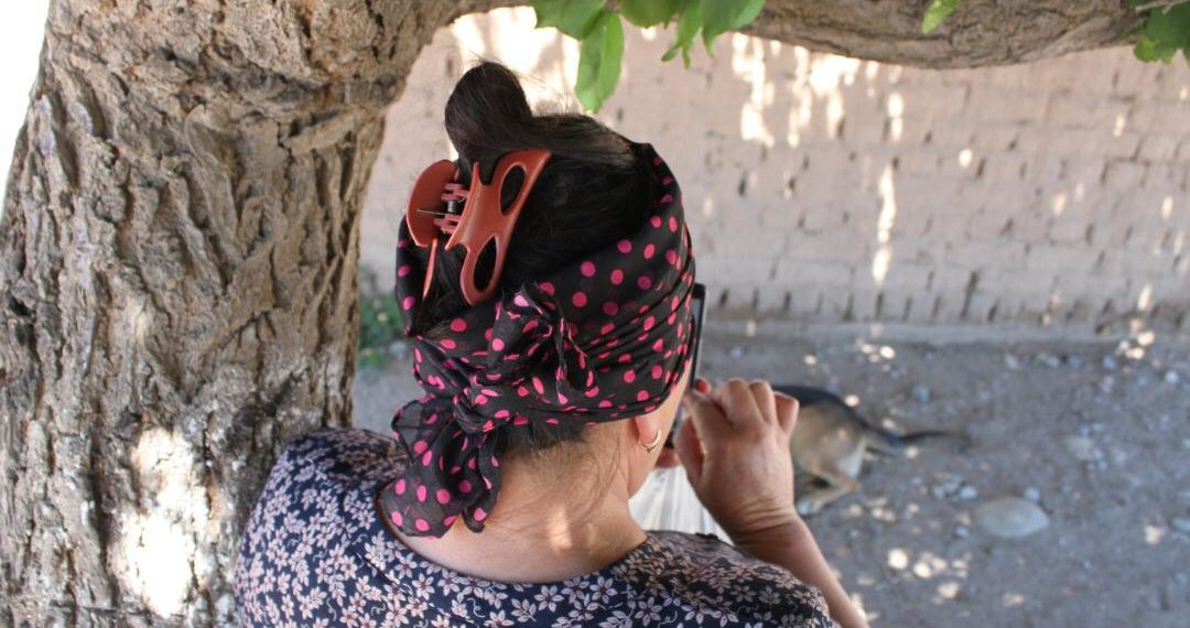 Кайын энемди бетке чапкылап жатсам күйөөм кирип калды