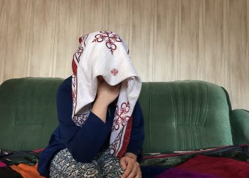 Он бир жаштагы балама күйөөгө тийип жатам десем