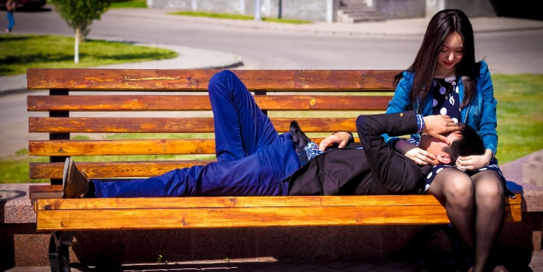 Тогуз жылдан кийин жанымда жаткан күйөөм "красавчик" экенин билдим