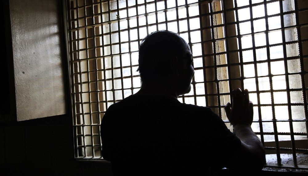 Тосмо арыз жазылса дагы жездеми чыгарбай жатышат. Эмне кылсак болот?