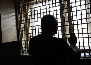 Тосмо арыз жазылса дагы жездеми чыгарбай жатышат. Эмне кылсак болот?