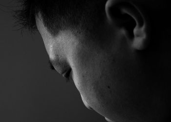 Аялымды түндө көчөдөн издеп ыйлаганым эсимден кетпейт