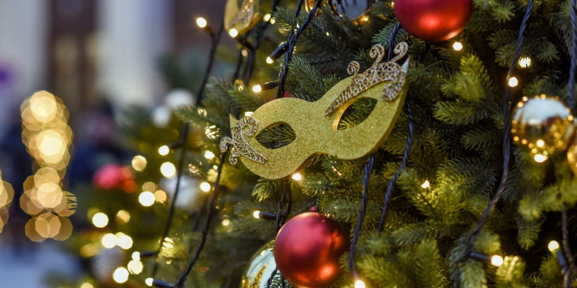 Жаңы-жылдык майрамга барбай койгонум үчүн жумуштан чыгып калдым