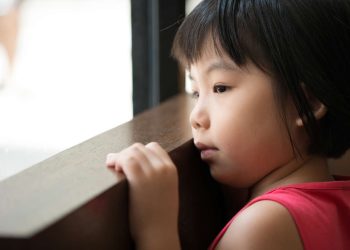 Кызымдын трусиги эки күндө сасып кетет. Бул эмнеден улам болушу мүмкүн?