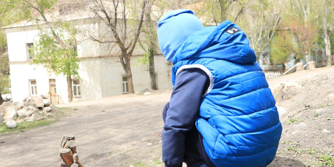 Маркум эжемдин төрт баласы мага өтөт. Ар бирөөнө канча сом жөлөкпул берилет?