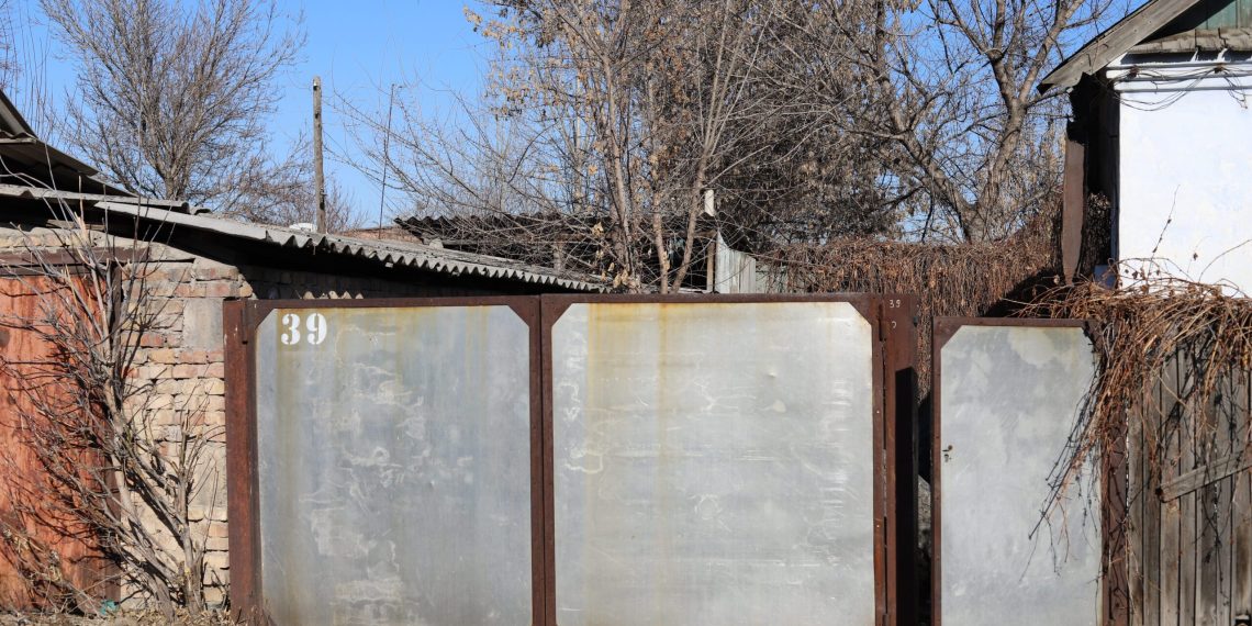 Күйөөмдүн шаарда үйү бар