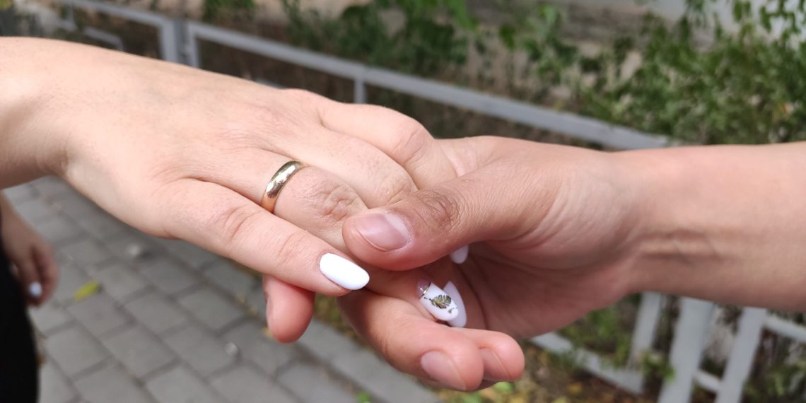 Күйөөм экөөбүз дарыланып жатып кошулуп койдук. Боюма бүтсө балага зыян эмеспи?