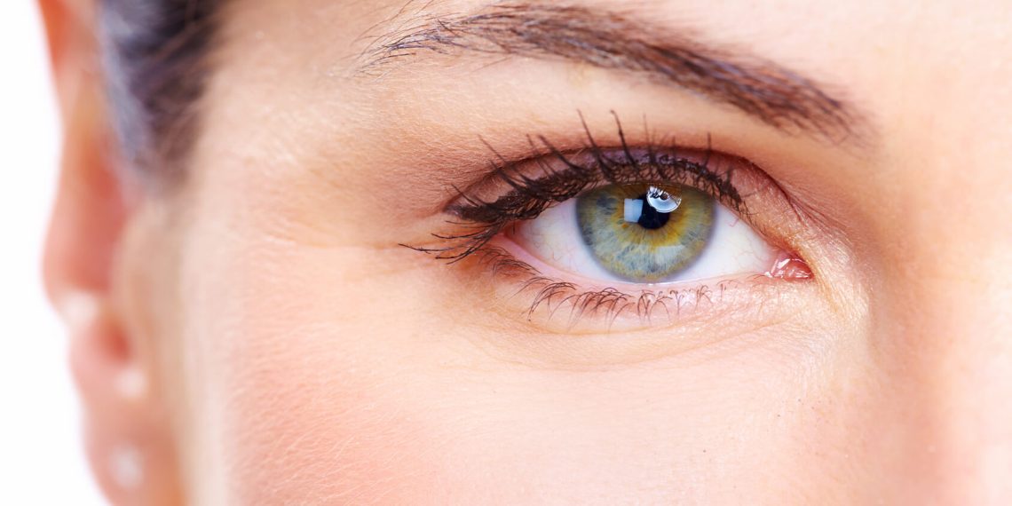 Косметолог: Көздүн тегерегиндеги бырышты алдын алуу сырлары