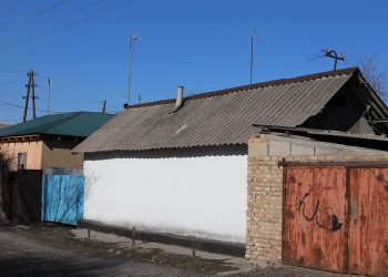 Үйүмдүн мурунку ээси башка документ жасатып алыптыр. Үйдү тартып алабы?