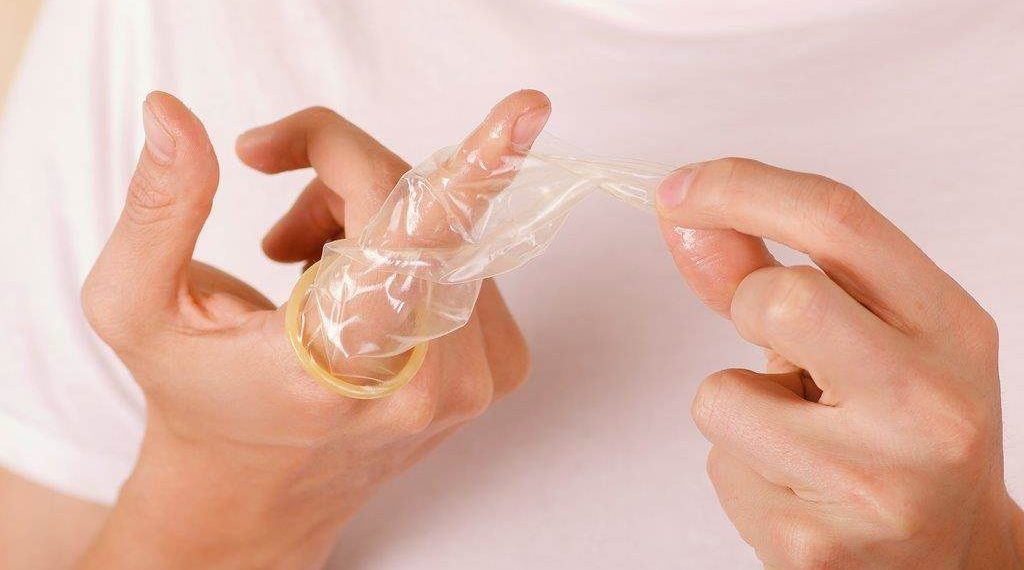 Күйөөм экөөбүз презерватив колдонуп жатсак айрылып кетти. Эмне кылсам болот?