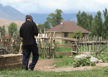 Ылай менен бетке жегенден кийин аялым кыйын экенин моюнга алдым