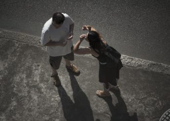 Жолдошум мурдагыдай болуп сүйөөрүн айтпай калды. Эмне кылсам болот?