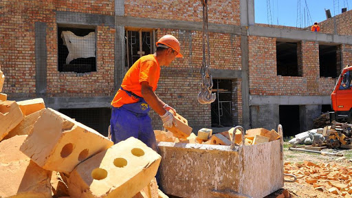 Атамдын ким болуп иштегенин көрүп буркурап ыйладым