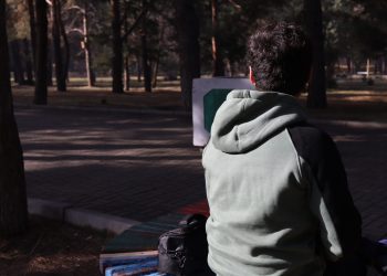 Адамдар менен сүйлөшсөм демим кысылат. Эмне кылсам болот?