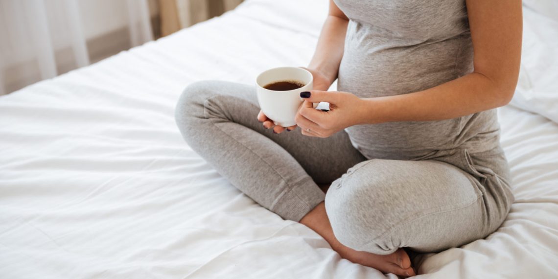 Боюнда бар аял кофе ичсе ичиндеги балага зыян эмеспи?