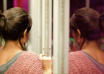 Күйөөм жерибизди да бербейм