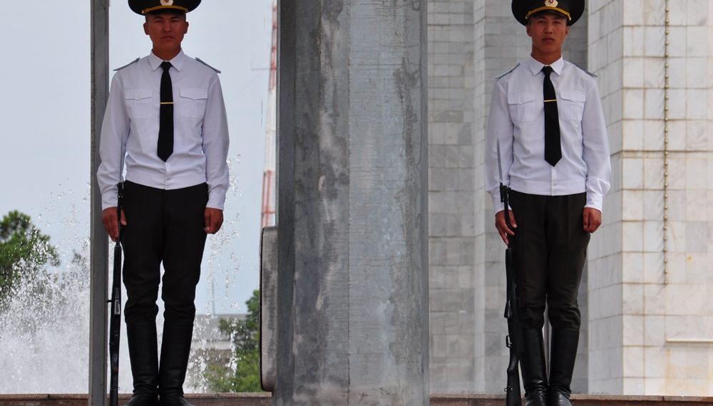 Желекти кайтарган солдаттар куурчак экен деп ойлогом. Боор эзген окуялар