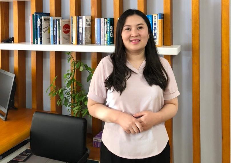 Университет тандап жатканда эмнесине көңүл буруу керек? Адис жооп берет