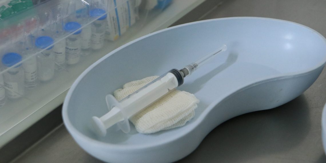 Боюма бүтпөшү үчүн укол алам. Бул зыян эмеспи?