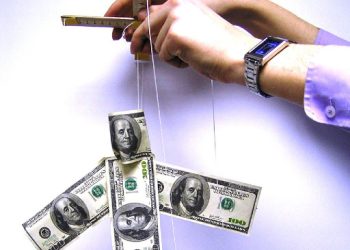 Акчаны кантип башкаруу керек? Банкирден 5 кеңеш