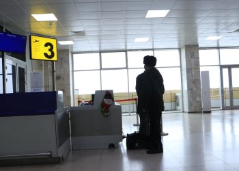 Өзүбүз Москвадабыз. Ишеним кат менен балдарыбызды жаныбызга алсак болобу?