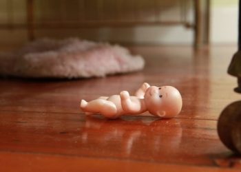 Курсактагы бала эмне үчүн өспөй калат? Гинеколог айтып берет