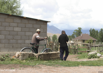 Атамдын бул сөздөрүнөн кийин жигитимди таштадым