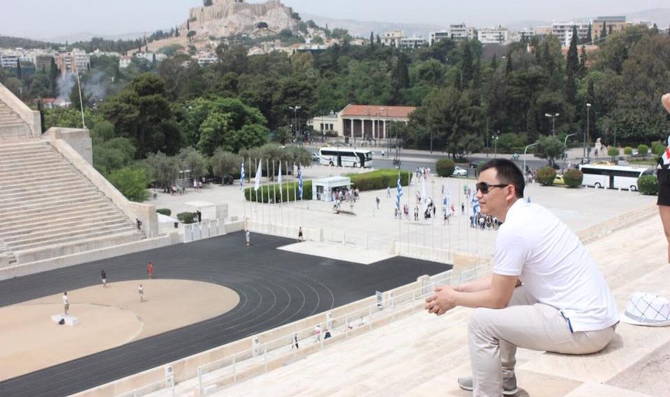 Венгриядагы ири компанияда иштеген Санжарбек Мавляновдон бүтүрүүчүлөргө кеңеш