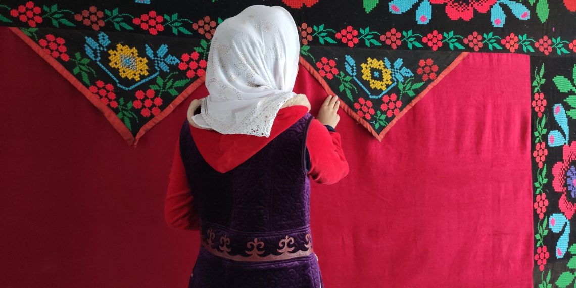 Келиним “кайын атама деп” балдарым алып бербеген нерсени алып берди