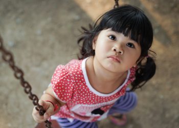 Жеңем таштап кеткен кызын кайра талашып жатат. Эмне кылсак болот?