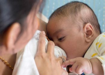 Баламды туура эмес эмизип