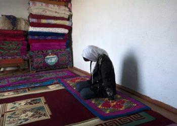 Кайын энем: "Мен да күйөөмдүн байпагын жуугам