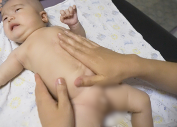 Минтип массаж жасасаңыз баланын ичи колик болбойт