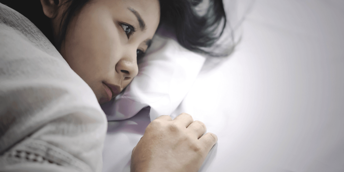 Кызым бизге кошулуп тамактанбайт. Эмне кылсам болот?